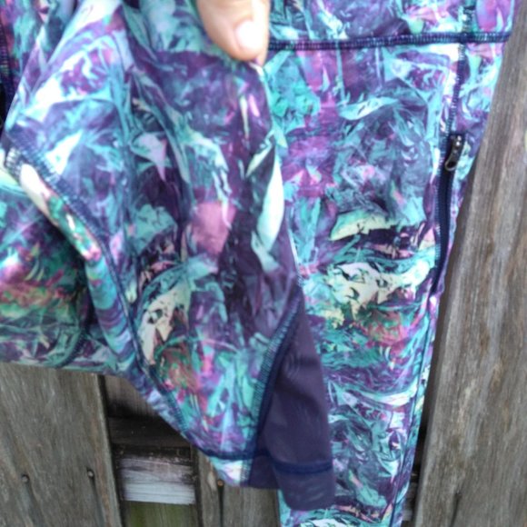 Lululemon print leggings mesh inserts zip pockets - Picture 4 of 8